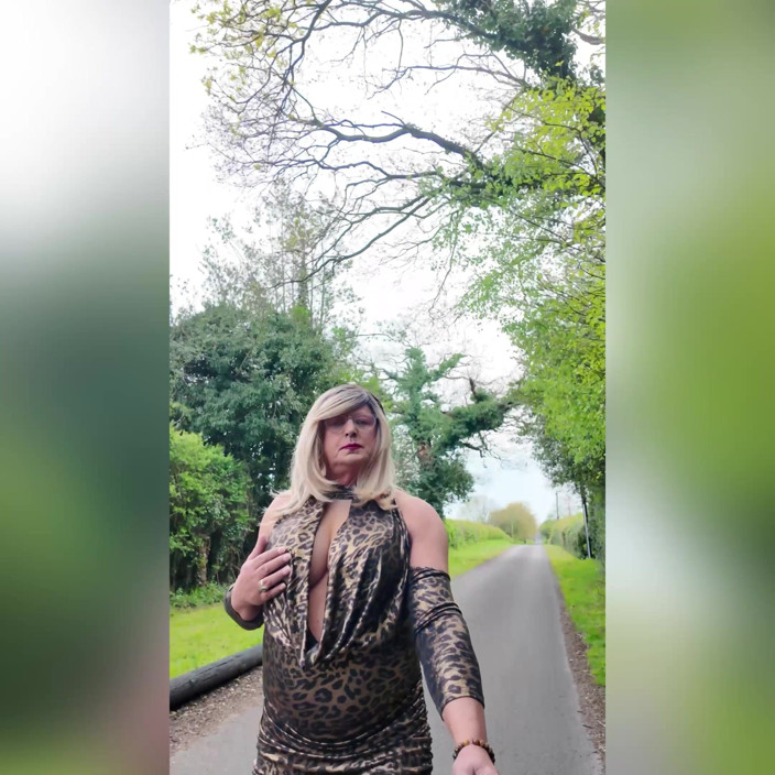 Kellycd2022: Sexy Crossdresser Kellycd2022 Vyjeďte na jízdu