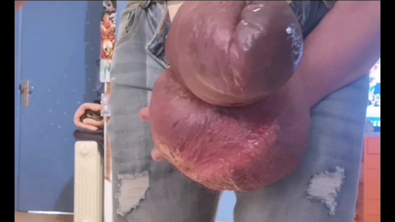 Monster_Meat_: Pompare di nuovo la mia terza gamba