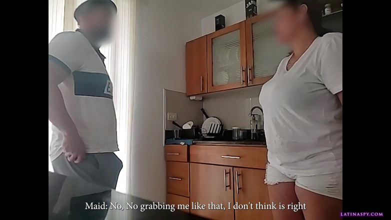 Latinaspy: 一个大胸女仆圣诞故事