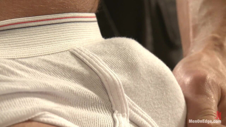 Men on Edge: Heißes physik-modell ist neugierig auf Edging und bondage