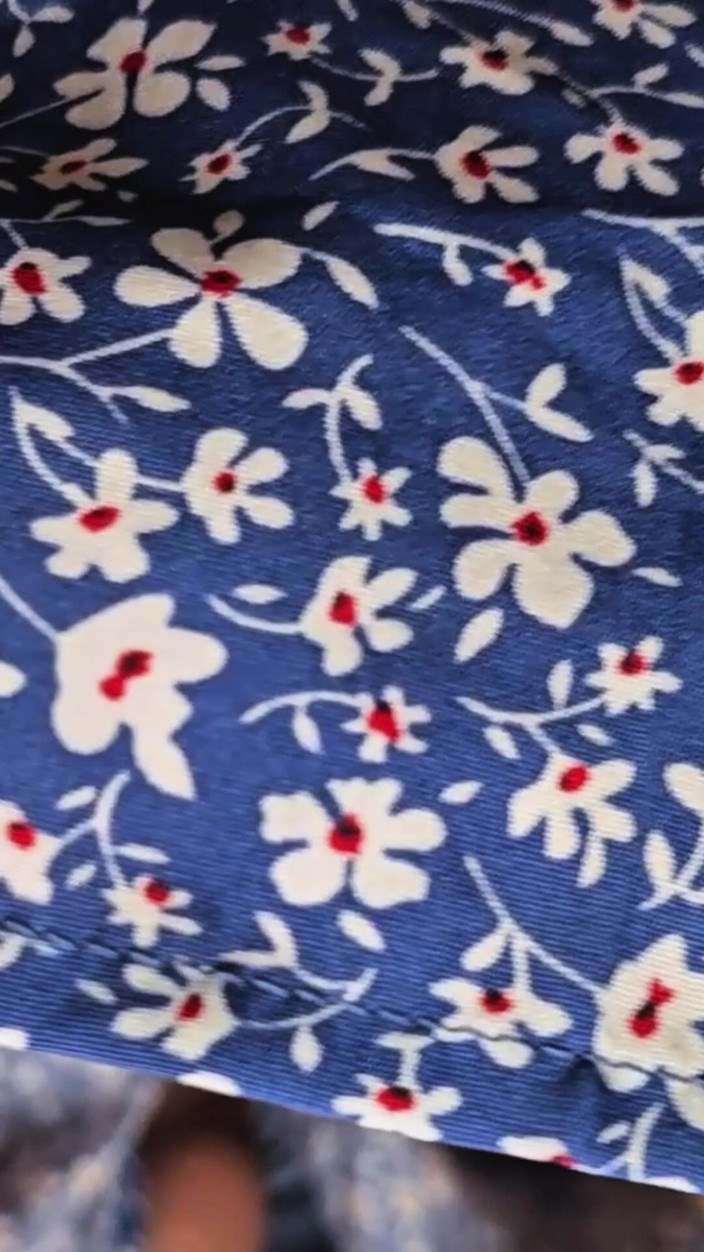 CoupleForFun2023: Fremder schiebt schwanz unter ihr kurzes kleid und spritzt ihre...