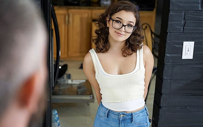 Team Skeet: Une baby-sitter licenciée supplie son patron d’avoir une autre chance,...