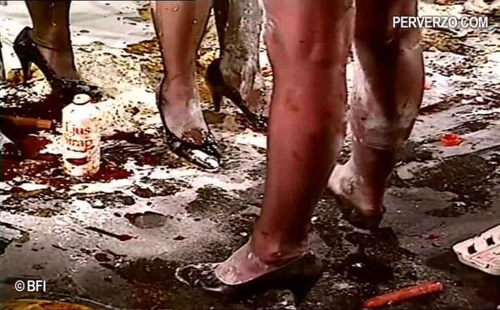 Food flogging: Casting amateur bizarre