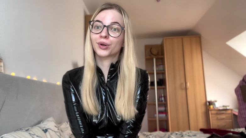 Goddess_Bella_Rae: Fühlst du dich schlecht, wenn du eine Beta bist? Dieses...