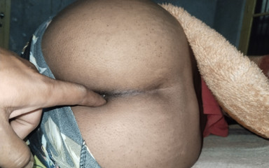 Desi Sex Slave: 내 친구의 자지를 가지고 노는 동안 내 발정난 십대 보지를 알몸으로 면도하게 해줘