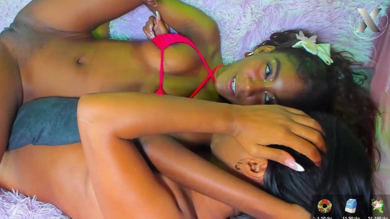 Squirt rain: Tongue Drop Under the Skirt in the Cinema Nobody Sees...