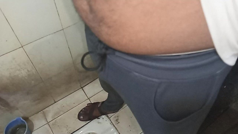 Sweet Indian cock: Indiase homo die de mond van zijn vrouw zuigt in...