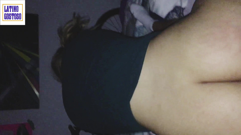 Latino Gostoso: Kurwa o północy zadzwoniła do mnie, żebym przyszedł w środku nocy