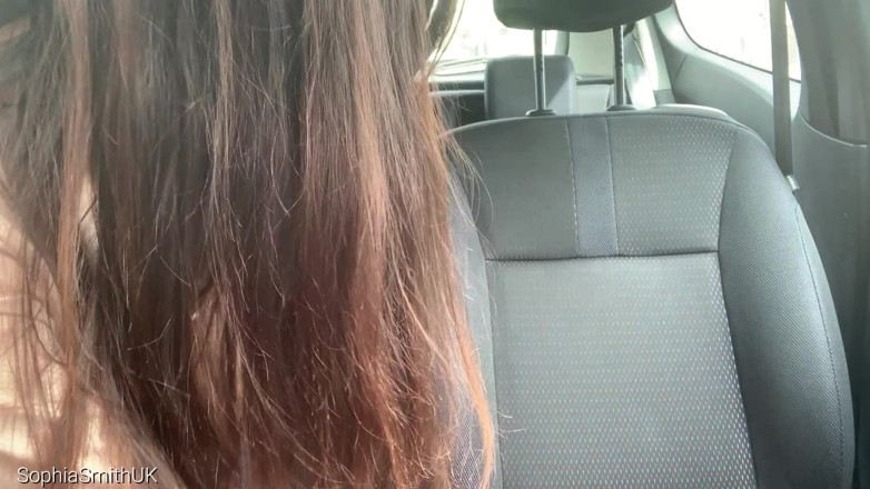 SophiaSmithUK: Seksowna dziewczyna jedzie