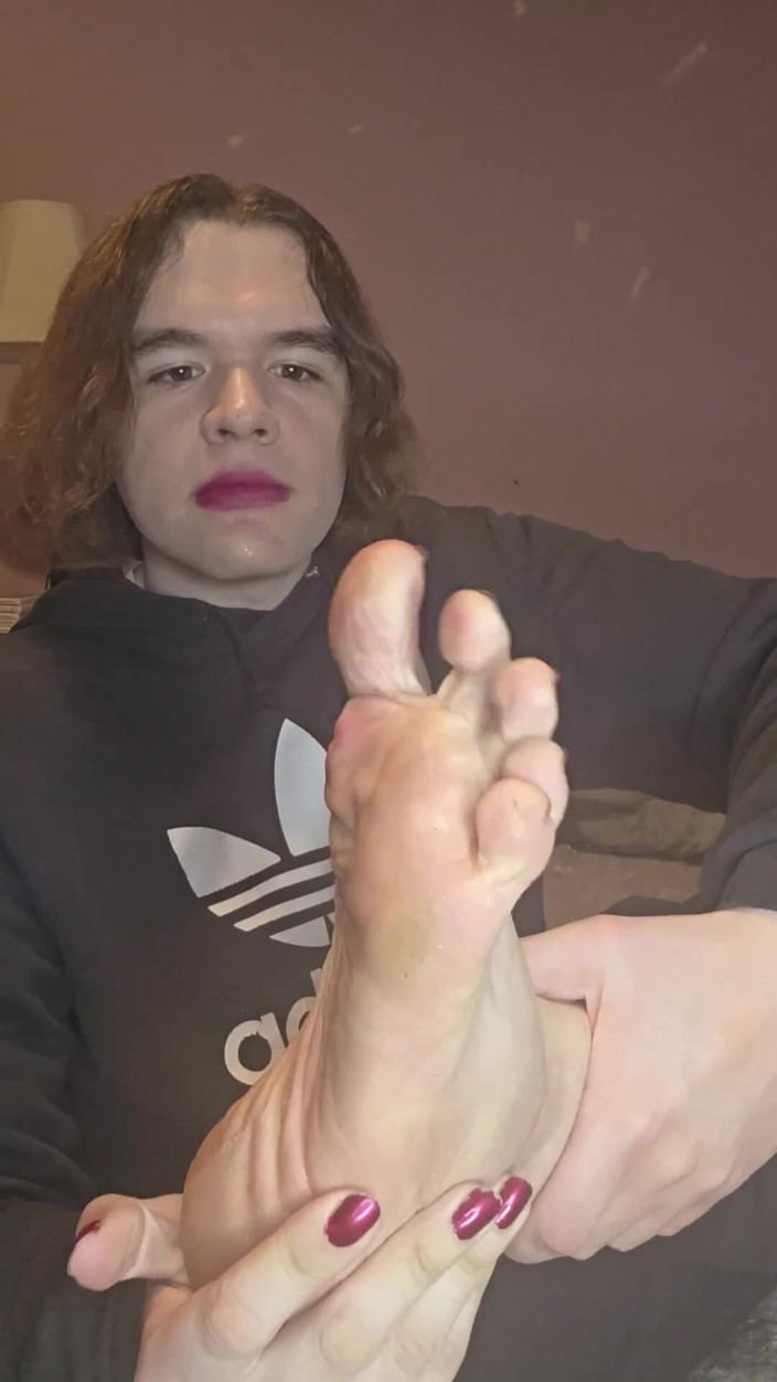 Miss Dimples: Mijn eigen voeten aanbidden!