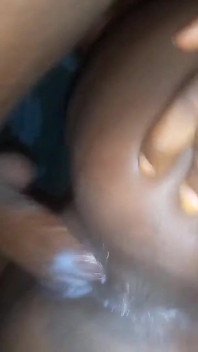 Pute ! Il m’a séparée en deux avec cette grosse bite noire !