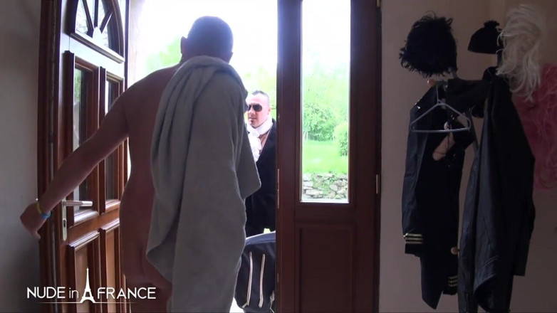 Nude in France: Amatörpar med den bystiga Mariza som har sex i vårt...