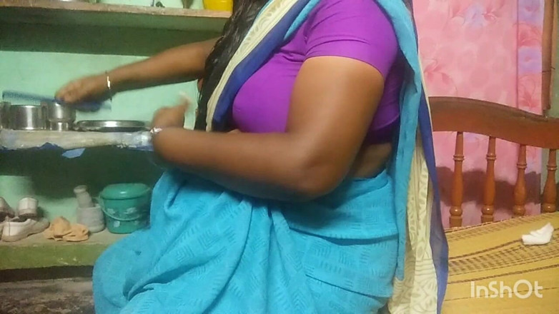 Priyanka314: インドの主婦アウンティの手コキ