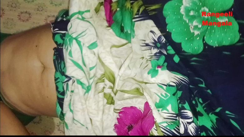 Rangeeli_Mangala: Une bhabhi desi marathie excitée s’amuse avec son mari