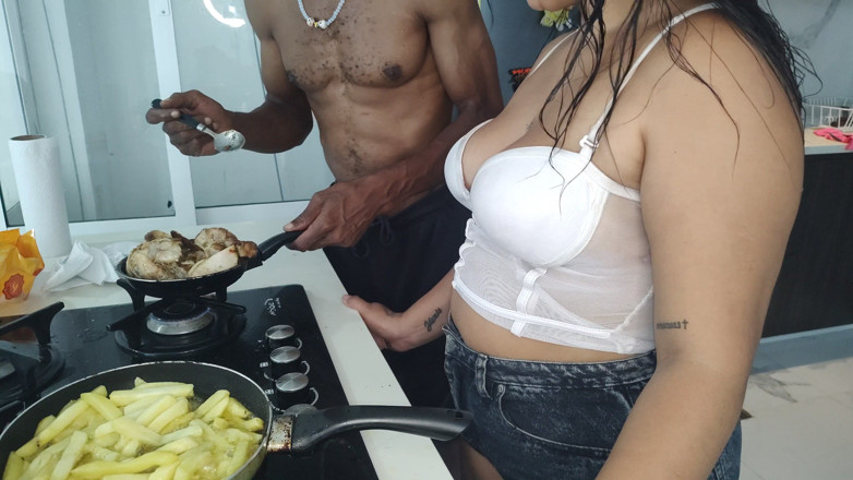 PABLO N3GROBAR: Cho một con đĩ ăn ngày và đụ suốt đời