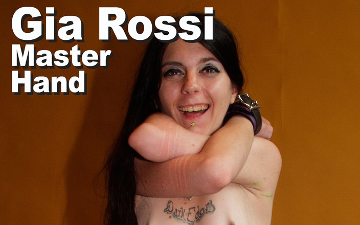 Picticon bondage and fetish: Gia Rossi &amp;Master Hand BDSM bondge klämmor rosa