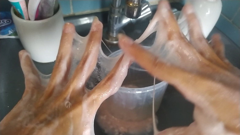 Ms Candy Bunny: Sabun kucai meluncur di tangan saya