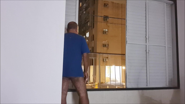 Ilovetobenaked: Люди виходять на вулицю, коли я роблю засвіти, і оголюються, бажаючи бути спійманими
