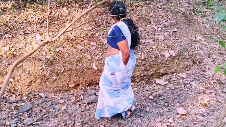 Telugu honey lips: Desi Outdoor Jungle Fuck. Stepmom and Stepson Hardcore Fucking in...