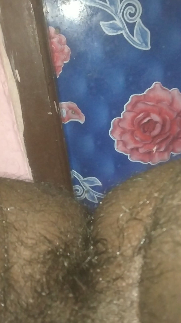 Tamil10inchesbbc: tamil10inches bara kaala land khud ki pariksha ke lie jaagta...