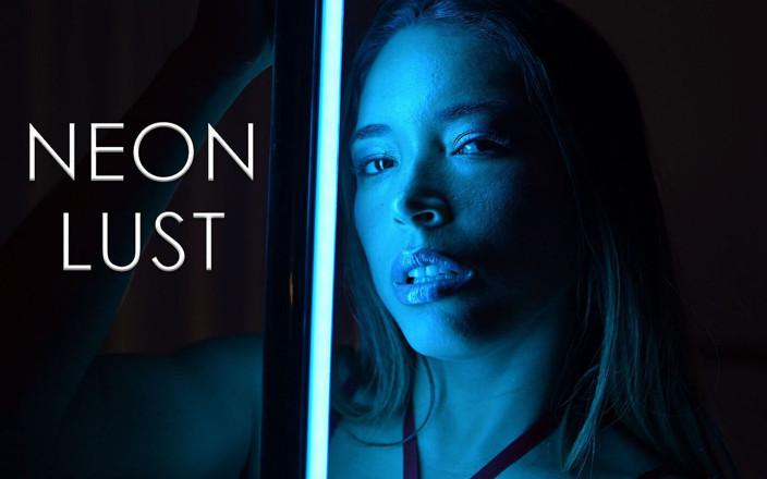 Sensual-X: Neon lust - le ragazze lesbiche mostrano filmati dietro le quinte
