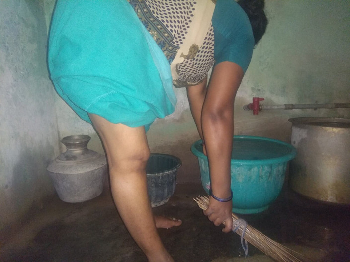 Priyanka314: Une femme au foyer se fait baiser au Kerala