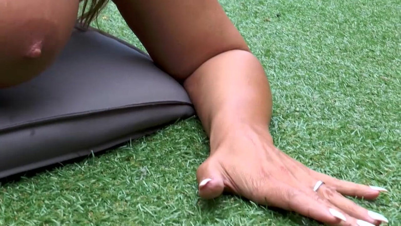 Deutschland porn: Hukuman dubur besar untuk Suzy seksi