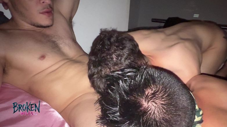 Broken holes - gay cuckold: Revendicând Spotlight