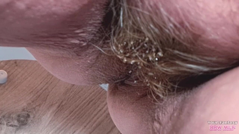 BBW_Wife: Olgun orta yaşlı seksi kadın kıllı amcığından sadece senin için...