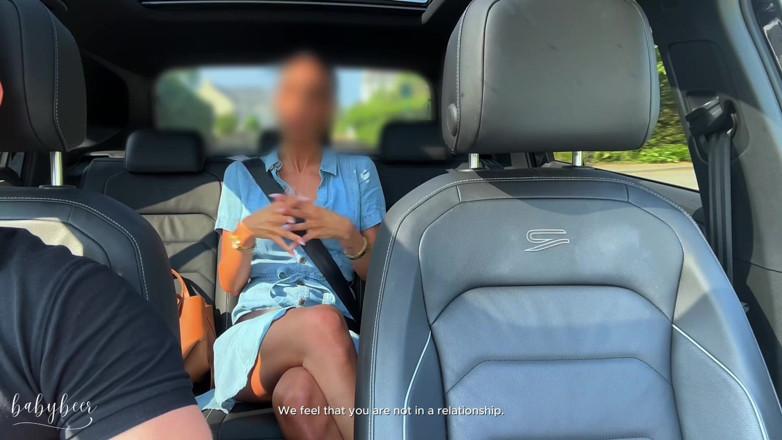 BabyBeer: Taxi cu gagică cu țâțe mari - futai dur și înghițire de spermă