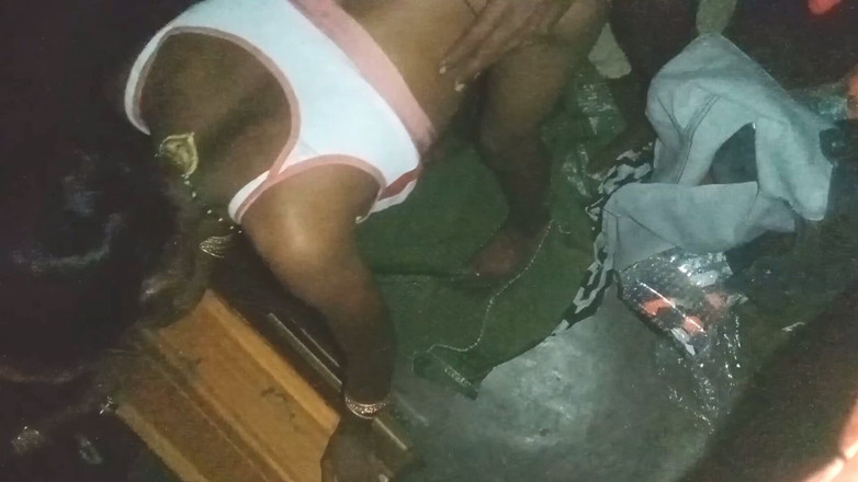 Gagan8018: India esposa marido en casa