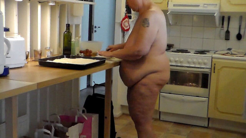 Sex hub couple: Jen ist ganz nackt und backt