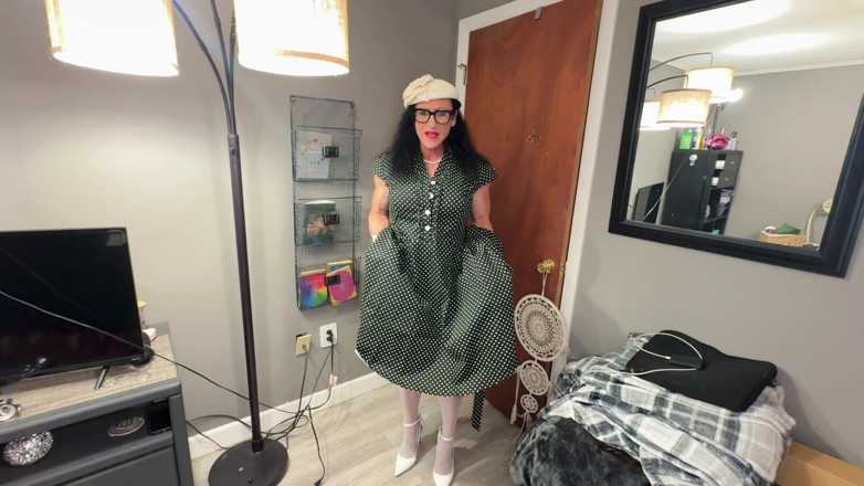Kandylegsxxx: Kandys, femme au foyer des années 50, pipe