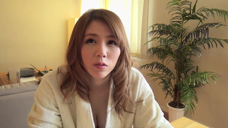 Caribbeancom: Chica japonesa con grandes tetas es follada en el casting