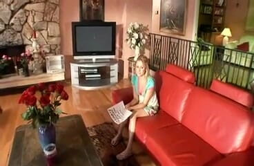 Tight little babes: Culona rubia sexy aplica para niñera se la follan duro...