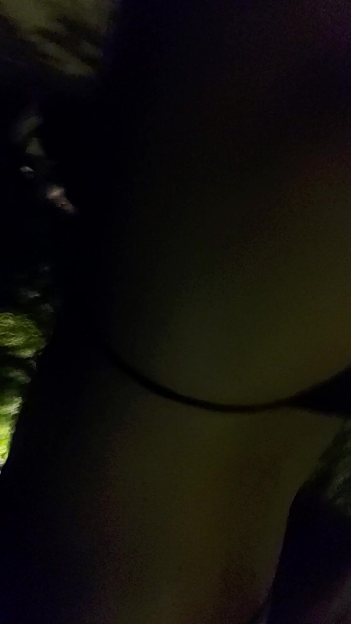 AnalStreetWhore: Noite ao ar livre