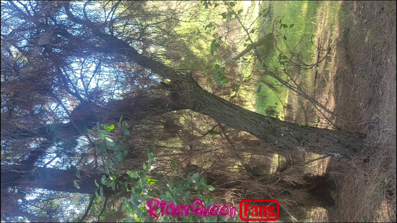 Only Riderqueen BBW Step Mom Latina Alone: Riderqueen seul, dehors, vidéos pour mes fans.