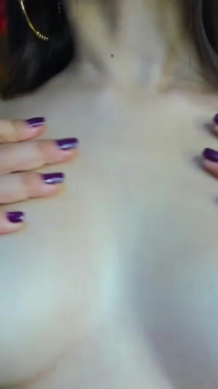 LiliBralee: Sex Blowjob, Lesbische Webcam