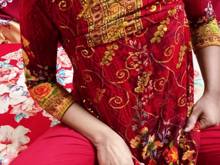 Bdsex24: Awek bekerja mengongkek pepek dengan pemilik di rumah apabila isterinya...