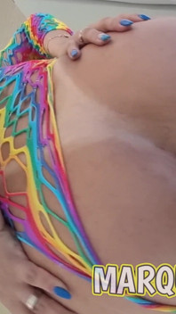 Increíble milf anal y preñada en el coño