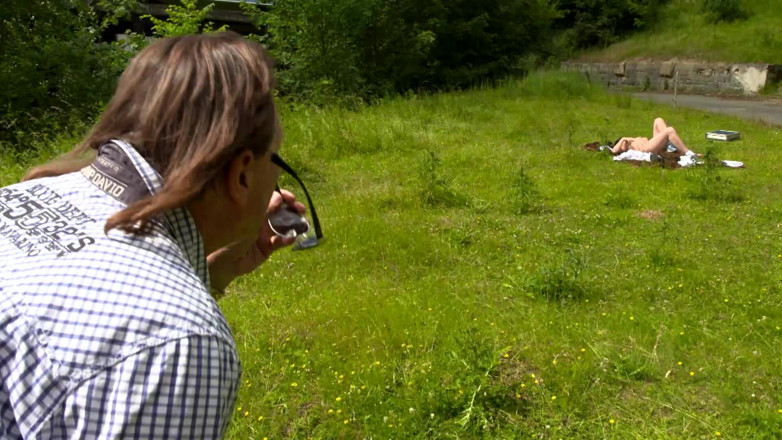 MMV Films: Twee rondborstige bbw-sletten buitenshuis gesloopt in poesje en kont door...