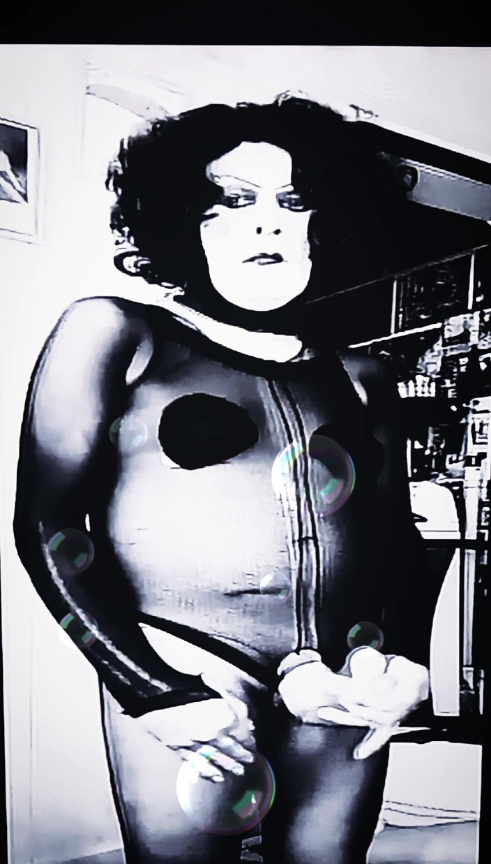 Bizzarra studios: Kink RETRO TV