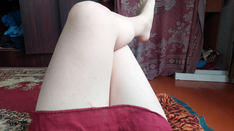 Kitty_Cross: Youtube-model transvestit kätzchen ohne hände die weiÃŸsten beine kommen zwischen...