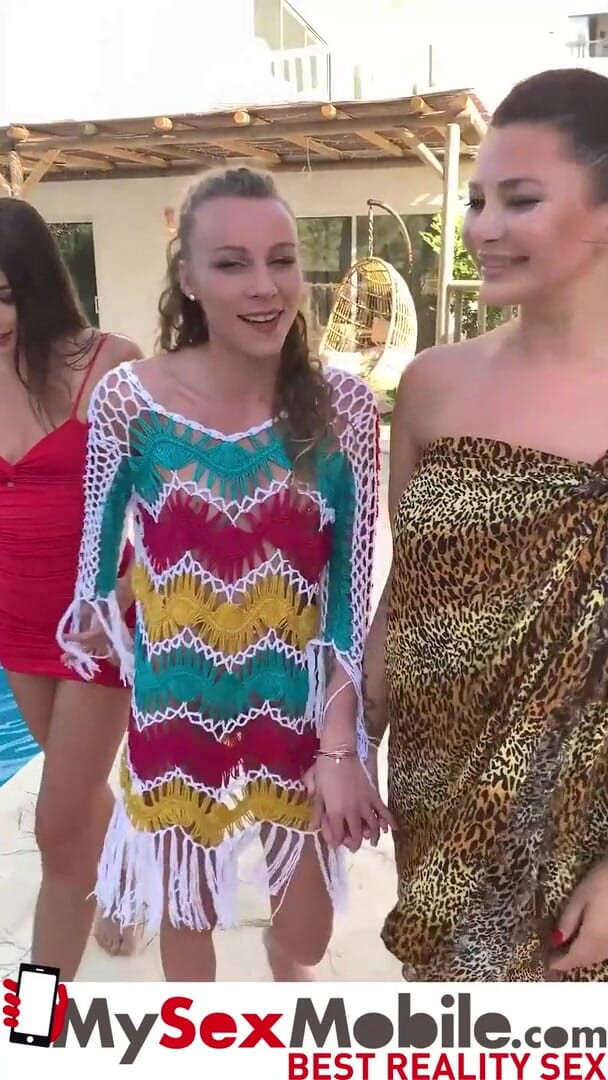 MySexMobile: Angel Emily, Anna Polina &amp; Clea Gaultier bertiga lesbian - MySexMobile