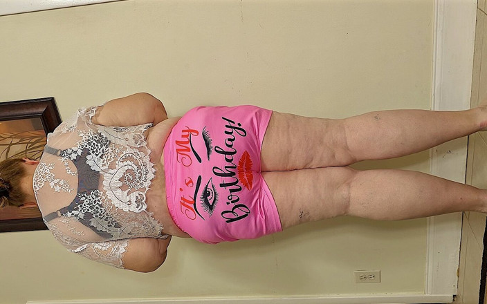 Jamdown26 Big Fat Ass BBW SSBBW Porn: Faci o mizerie pe chiloții mei!! - Cameramanul a început să masturbeze...