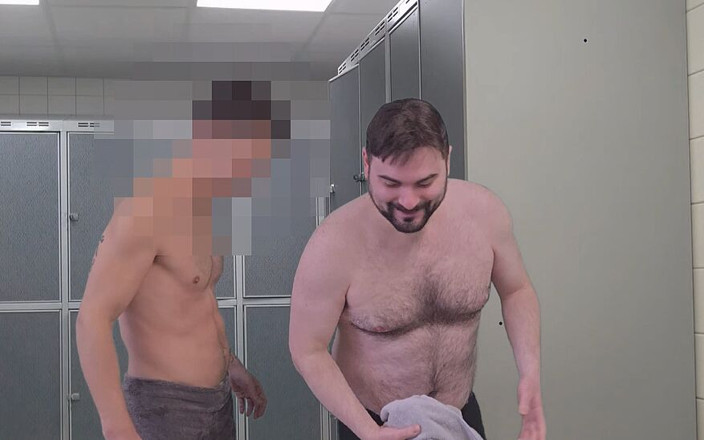 AntoGoesHunting: Ich gebe dem Hetero-Fitnessstudio-Typ daniel einen Blowjob in der umkleidekabine...