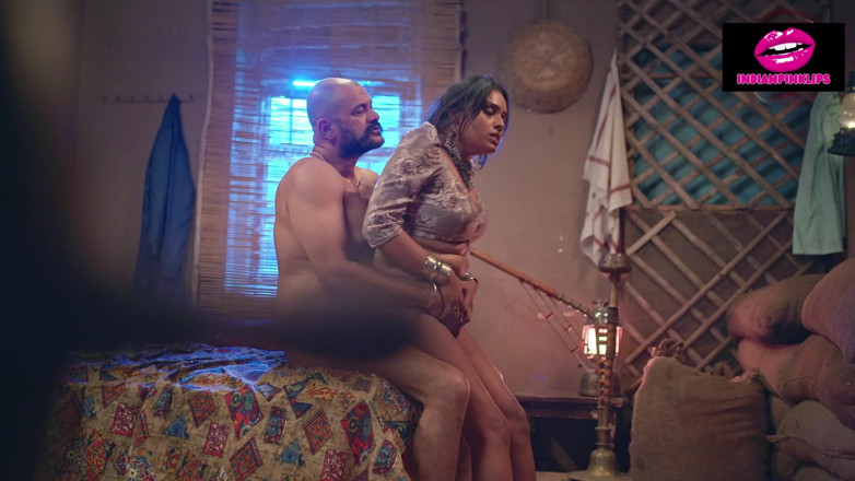 Indianpinklips: Indiana sexy traiu seu marido e foi fodida com força...