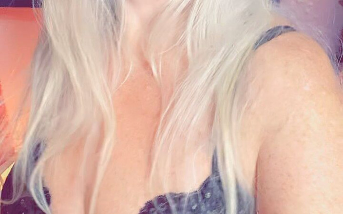 PaintedRose Taboo Femdom Fetish MILF: The in Betweens I Need Your Dirty Drip I