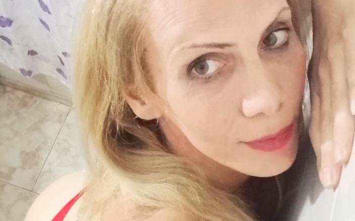 Devil_trans_sami: Allein im Bett