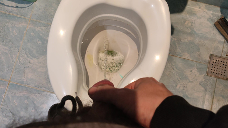 nikoniko2610: Pising Piss